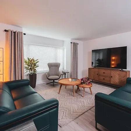 Luxurious 5-bed Property Semesterbostad Cill Airne
