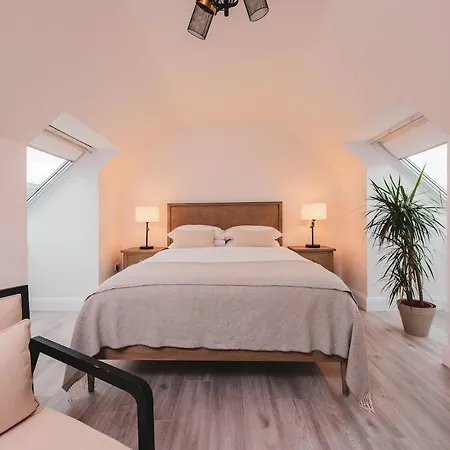 Luxurious 5-bed Property Сasa de vacaciones