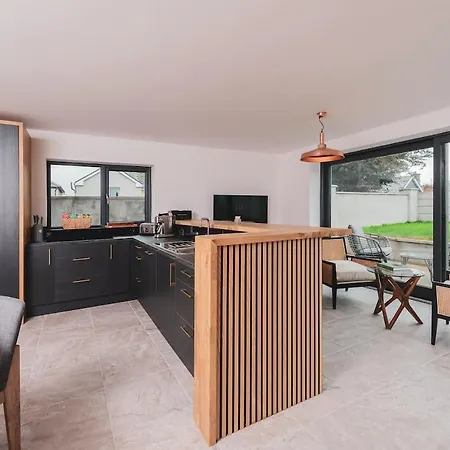 Luxurious 5-bed Property * Cill Airne